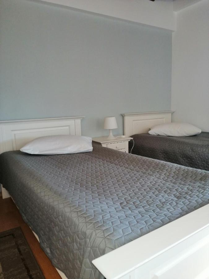 Bed and Breakfast Kolpinghaus Caransebeş Esterno foto