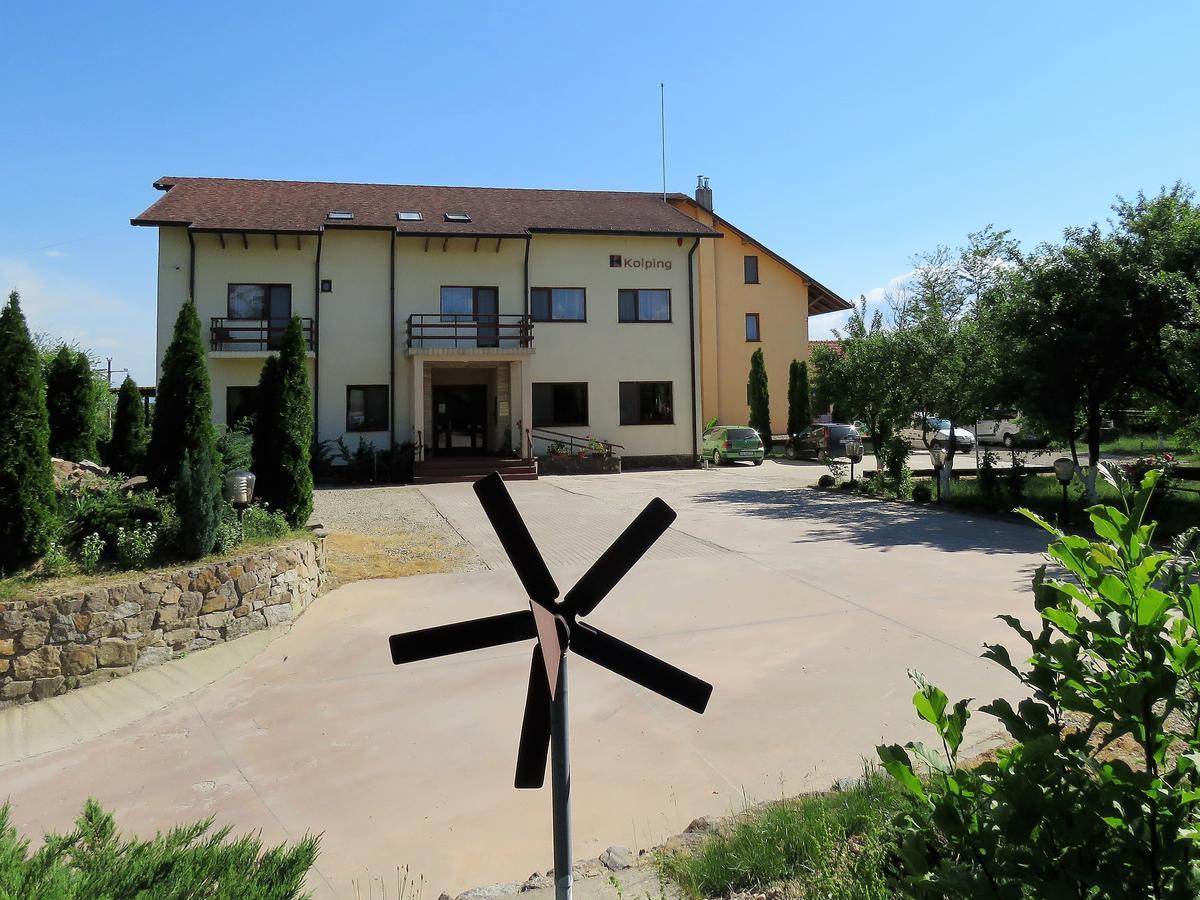 Bed and Breakfast Kolpinghaus Caransebeş Esterno foto